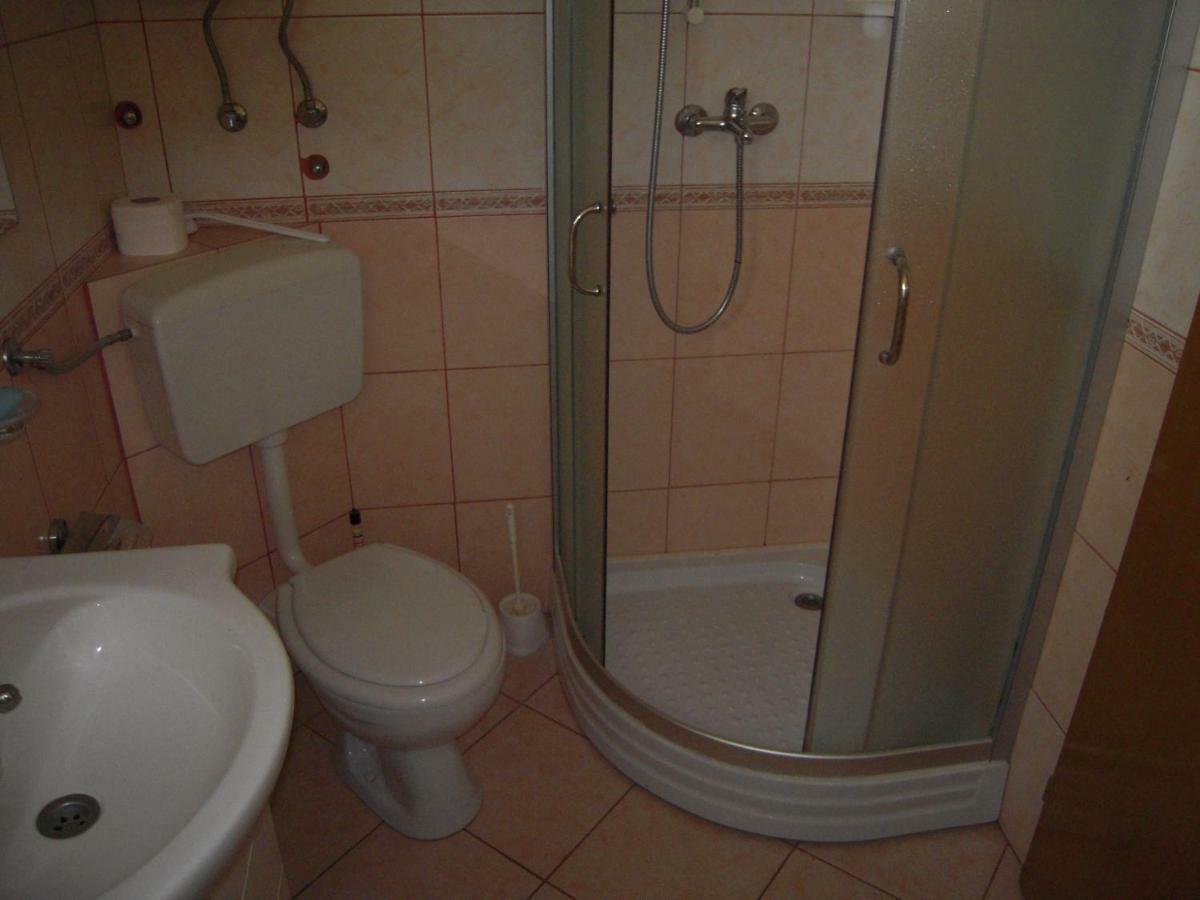 Apartmani Lucija Jurkovic Malinska Exterior foto