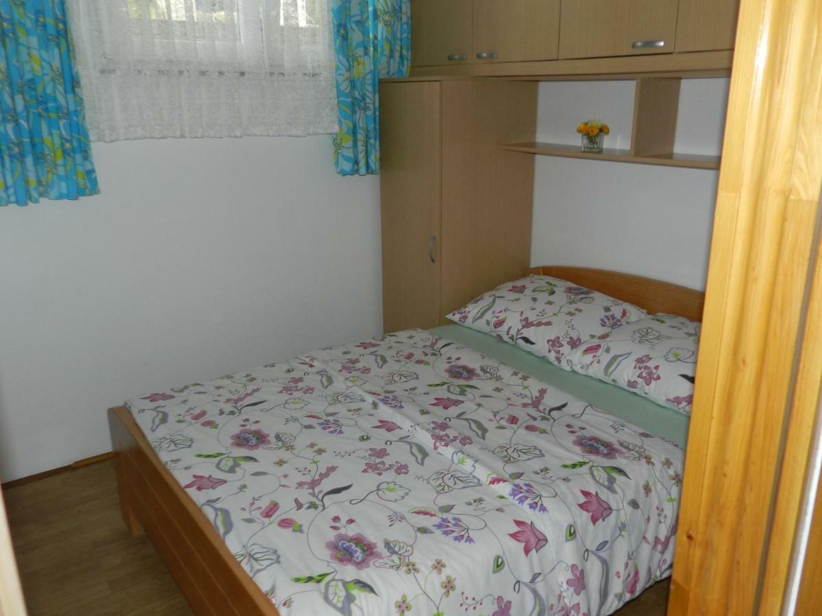 Apartmani Lucija Jurkovic Malinska Exterior foto